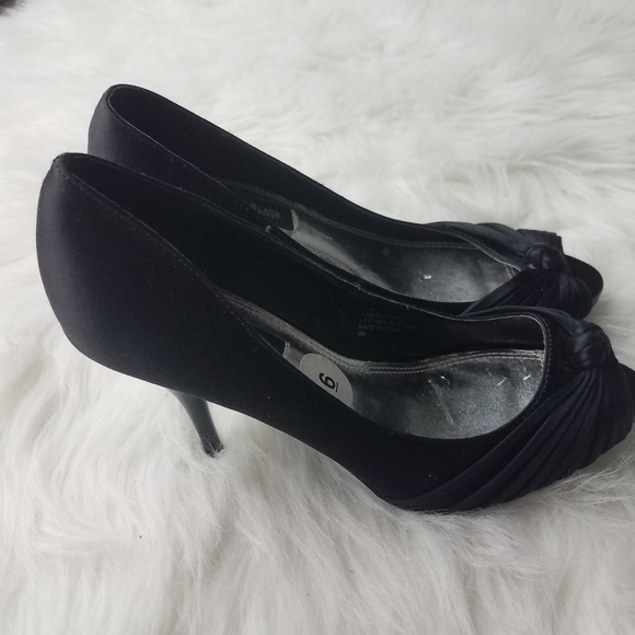 White House Black Market Satin Peep Toe Heel - Picture 1 of 8